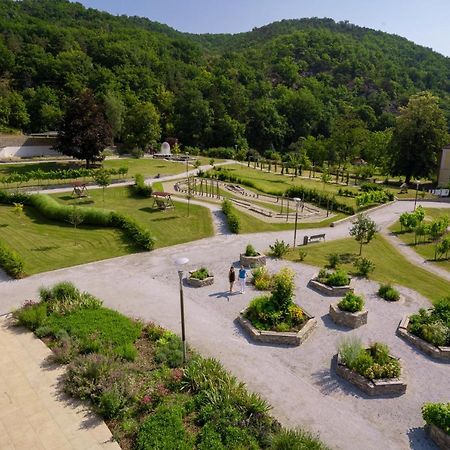 Nuhr Medical - Hotel & Restaurant Senftenberg Zewnętrze zdjęcie