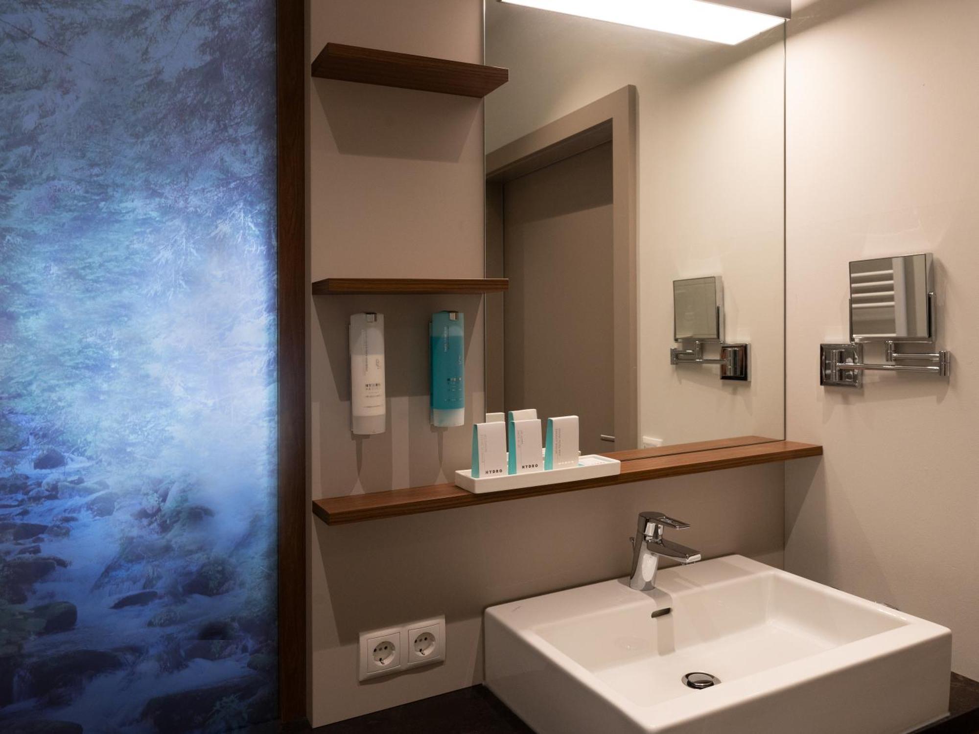 Nuhr Medical - Hotel & Restaurant Senftenberg Zewnętrze zdjęcie